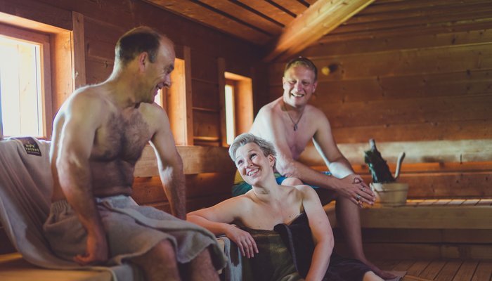 Gäste in der Sauna